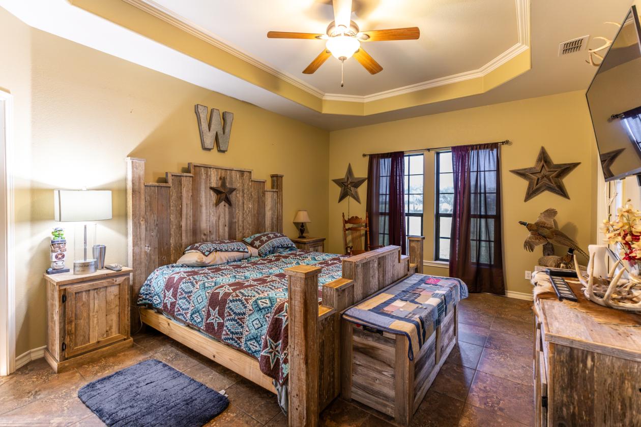 Turnkey 5-Acre Equine Estate - Massive $ Reduction - photo 10
