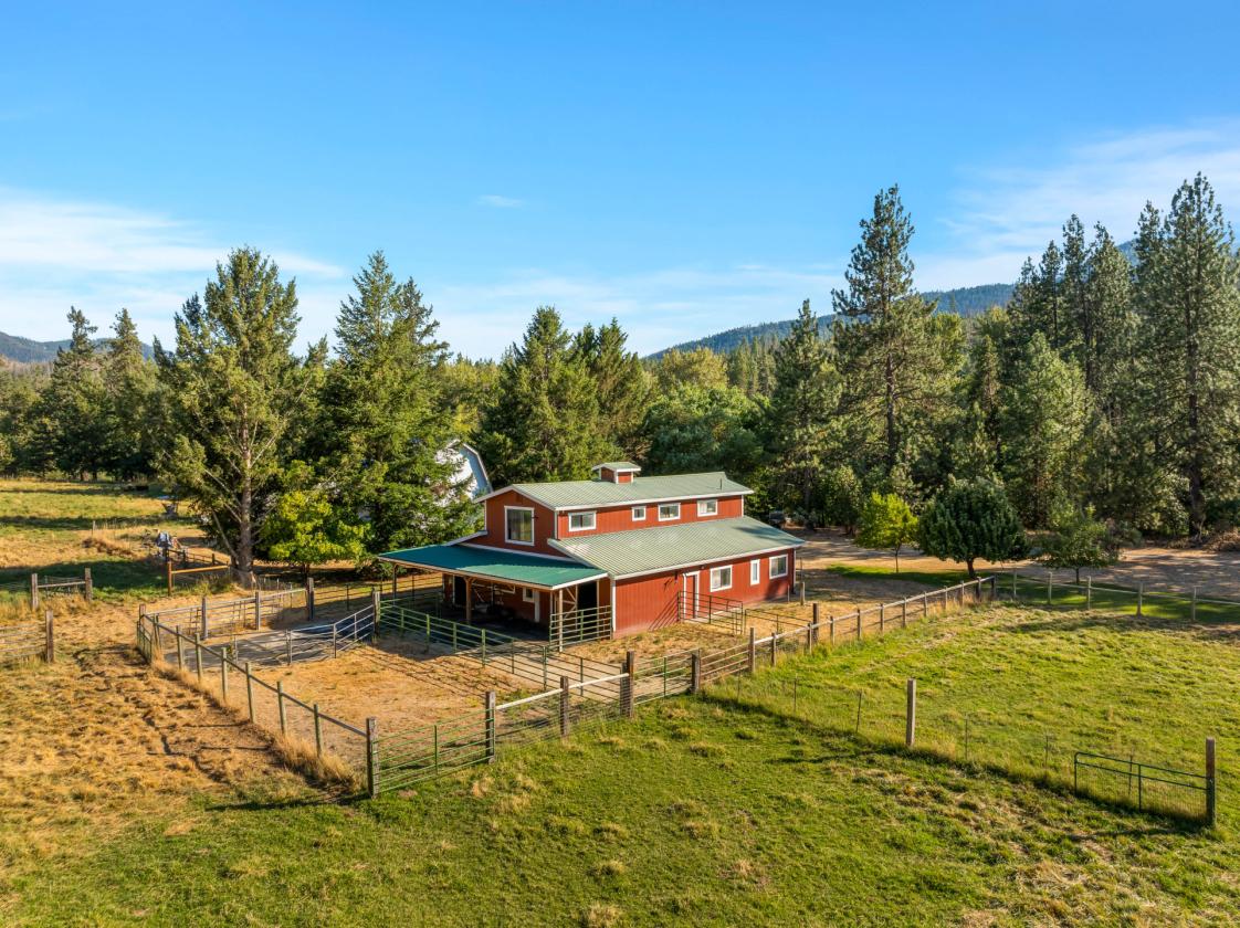 Applegate Riverfront Equestrian Property - photo 9