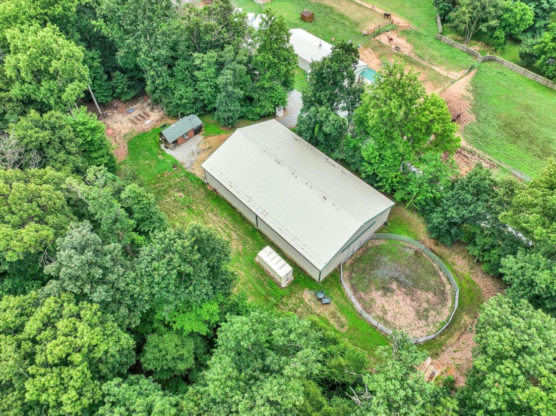 Luxury Equestrian estate on 25+ Acres - photo 4