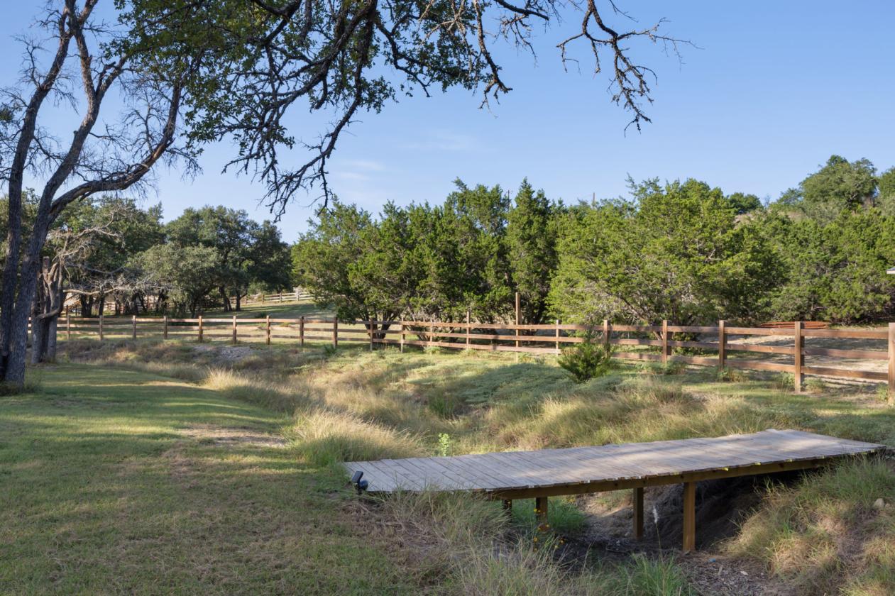 Beautiful Hill Country Home - photo 27