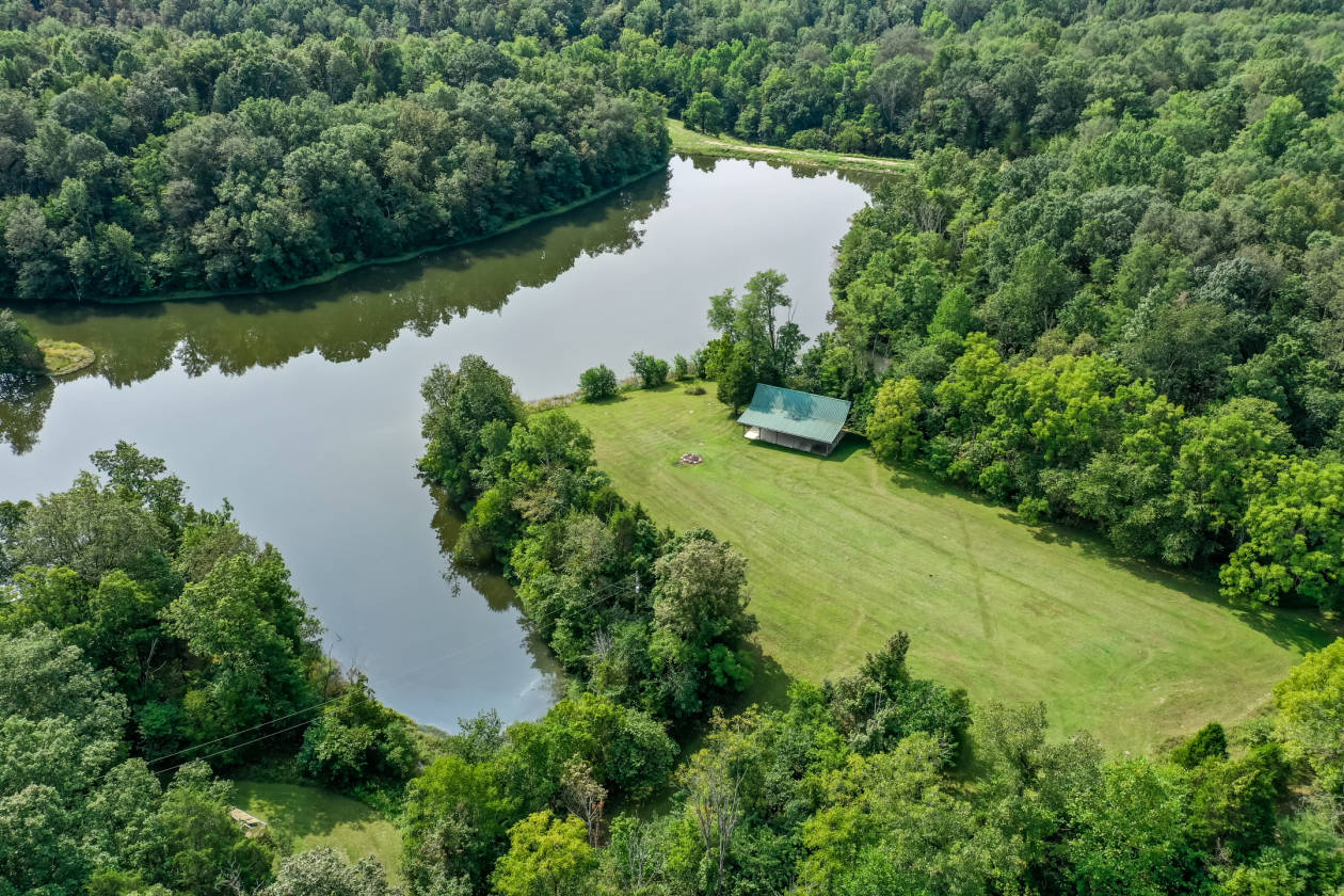 92 ACRES w/ 6 ACRE LAKE Corinth, Grant County, Kentucky