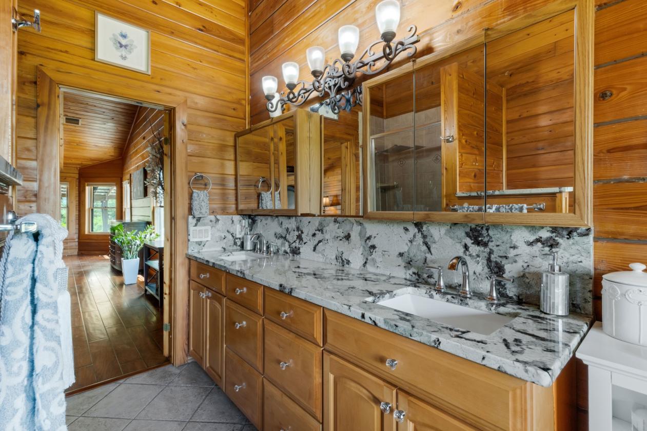 Luxury Farm on 5.96 Acres - photo 18