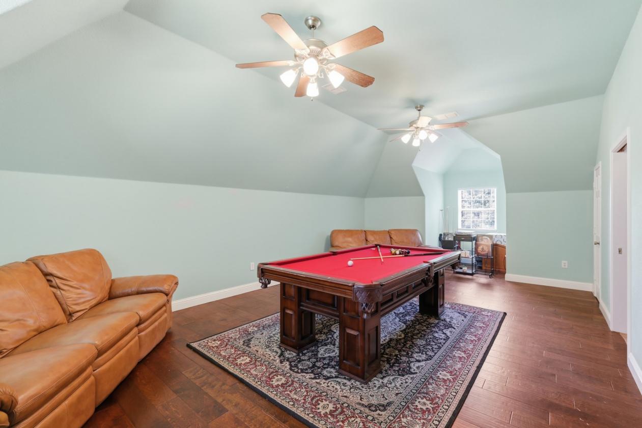 Texas Hill Country-Inspired Custom Home - photo 15