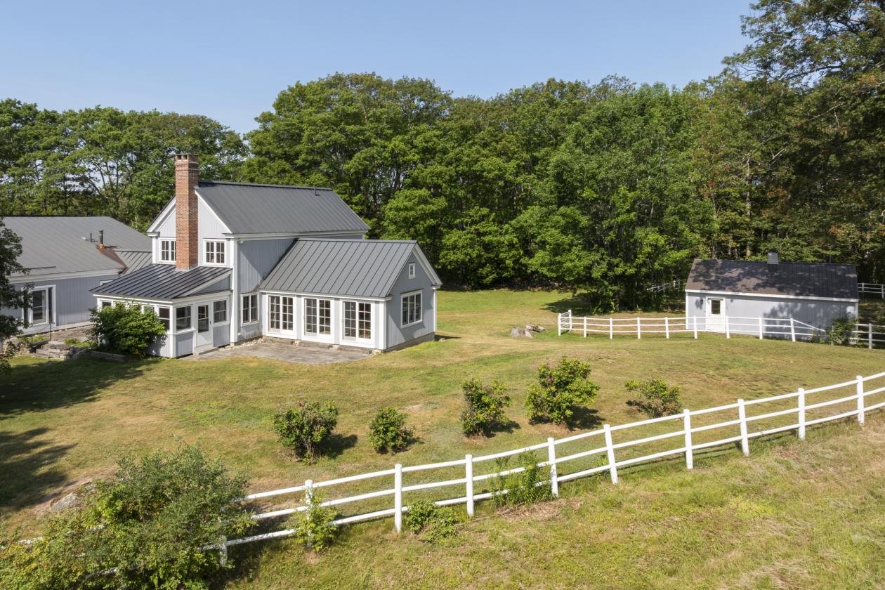 20 Acre Farm w/Indoor Riding Arena & 10 Stall Barn - photo 1