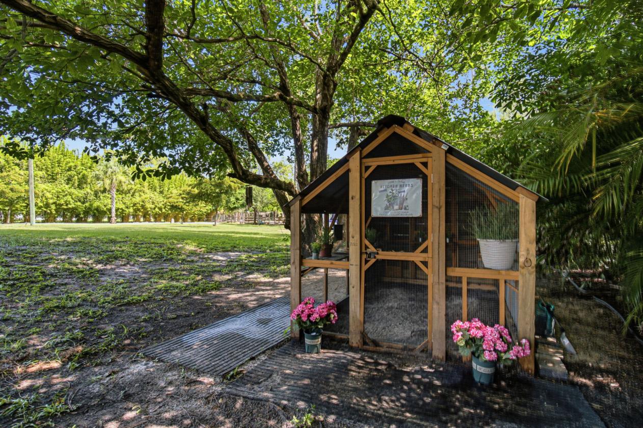 Redefined Luxury Hobby Farm Living - photo 13