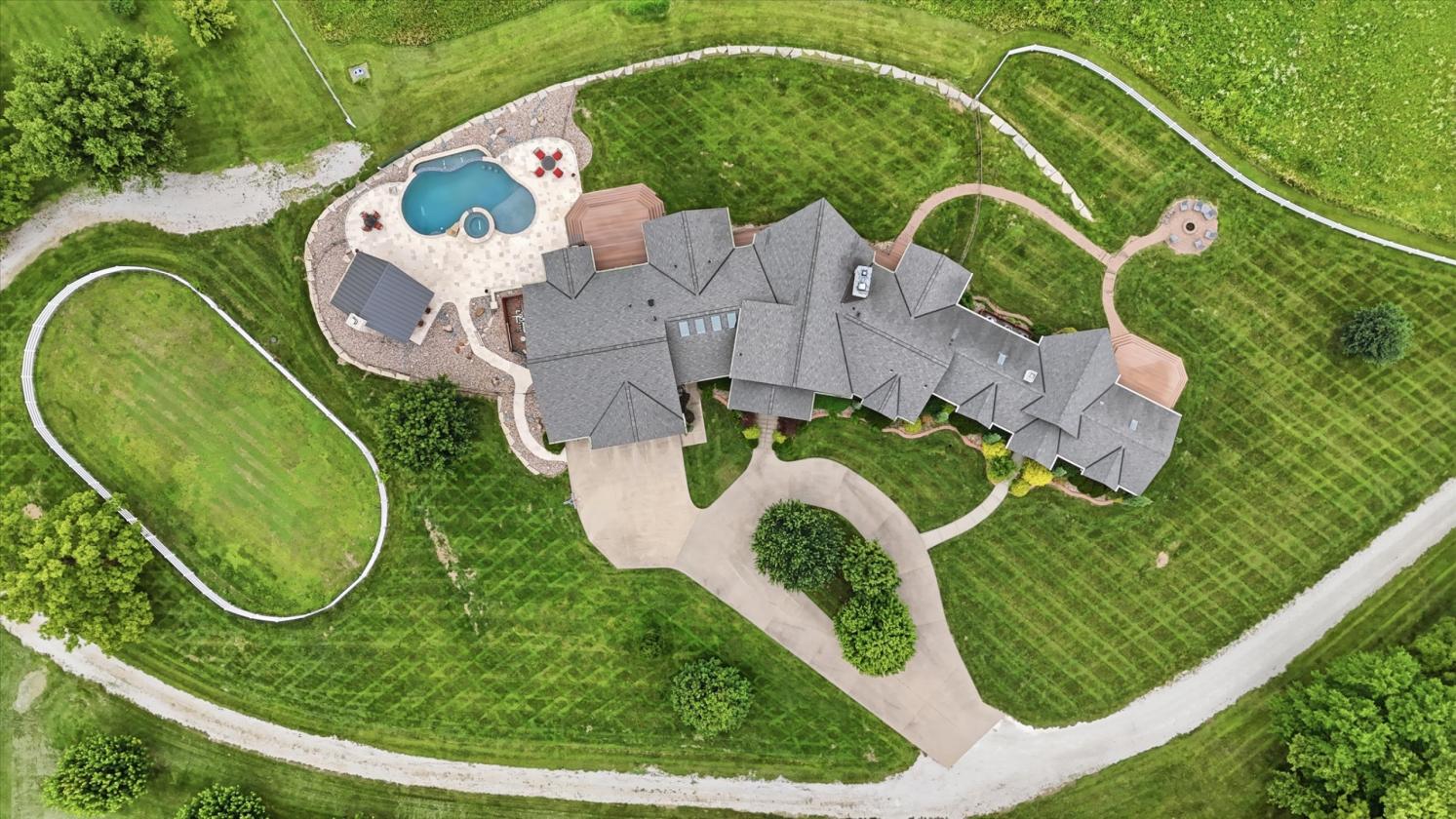 Luxury Equestrian Estate on 125 Acres - photo 2