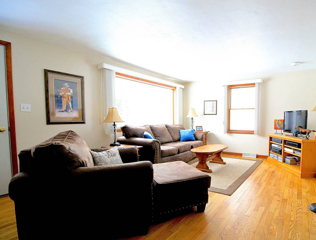 Professional Equestrian Property near Appleton WI with updated home on