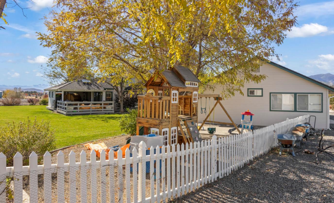 Privacy, Space, and Sierra Mountain Views - photo 12