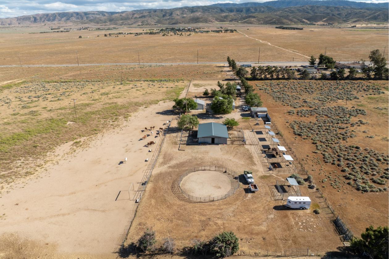 Exceptional opportunity for equestrian enthusiasts - photo 8