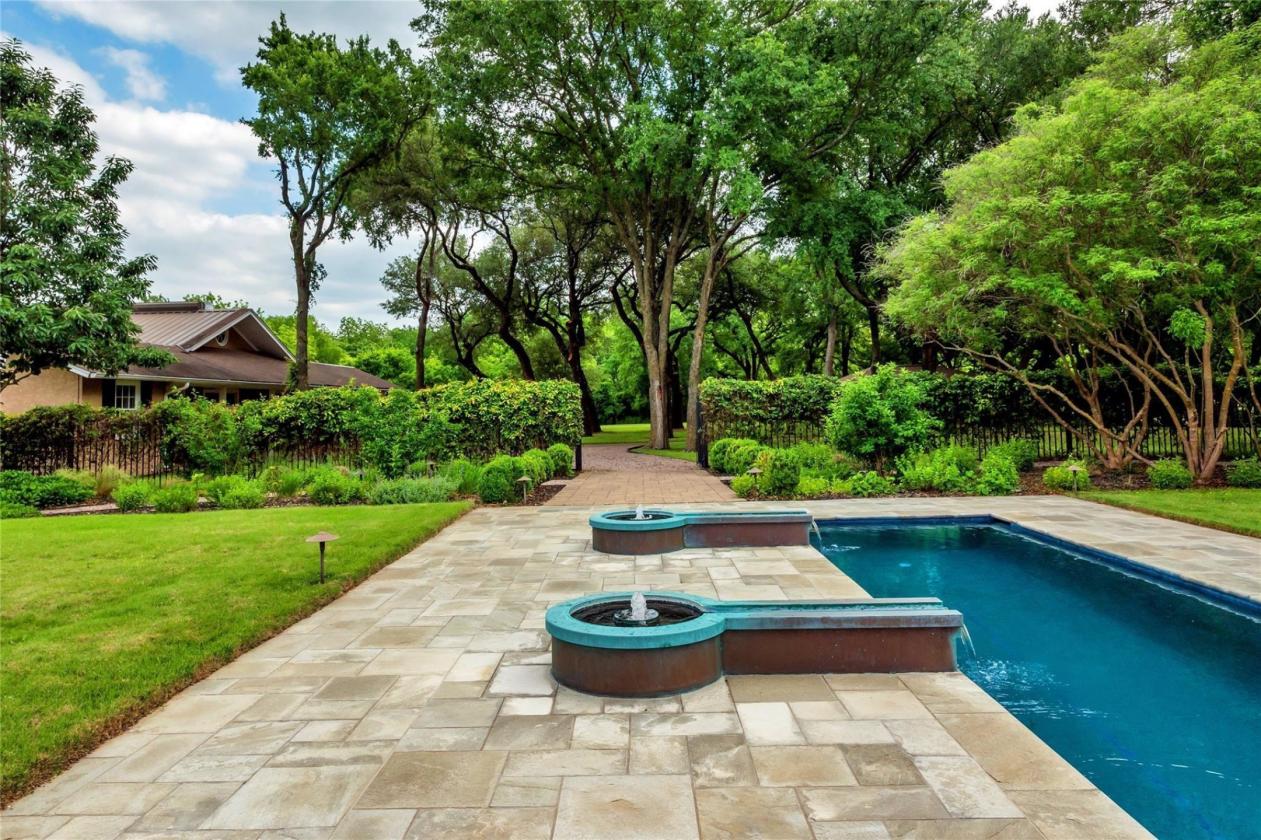 Luxury Equestrian Estate with Arena on 80.54 acres - photo 14