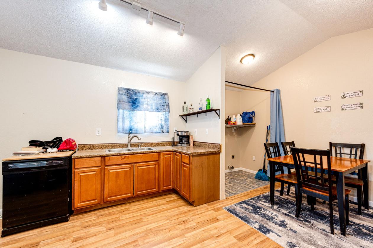 Horse Property & Multi-Generational living! - photo 13