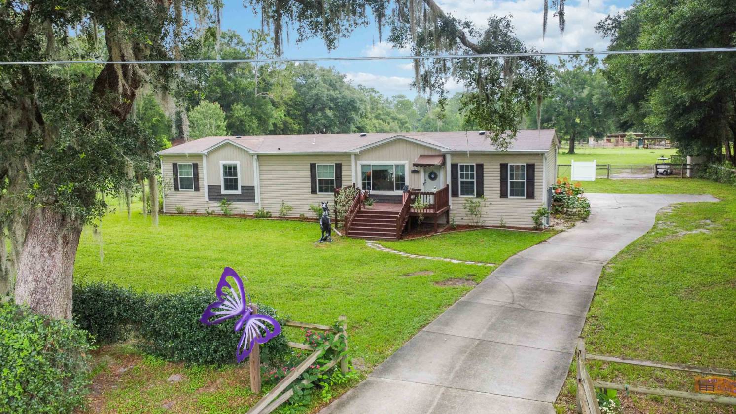 Horse Property for sale.