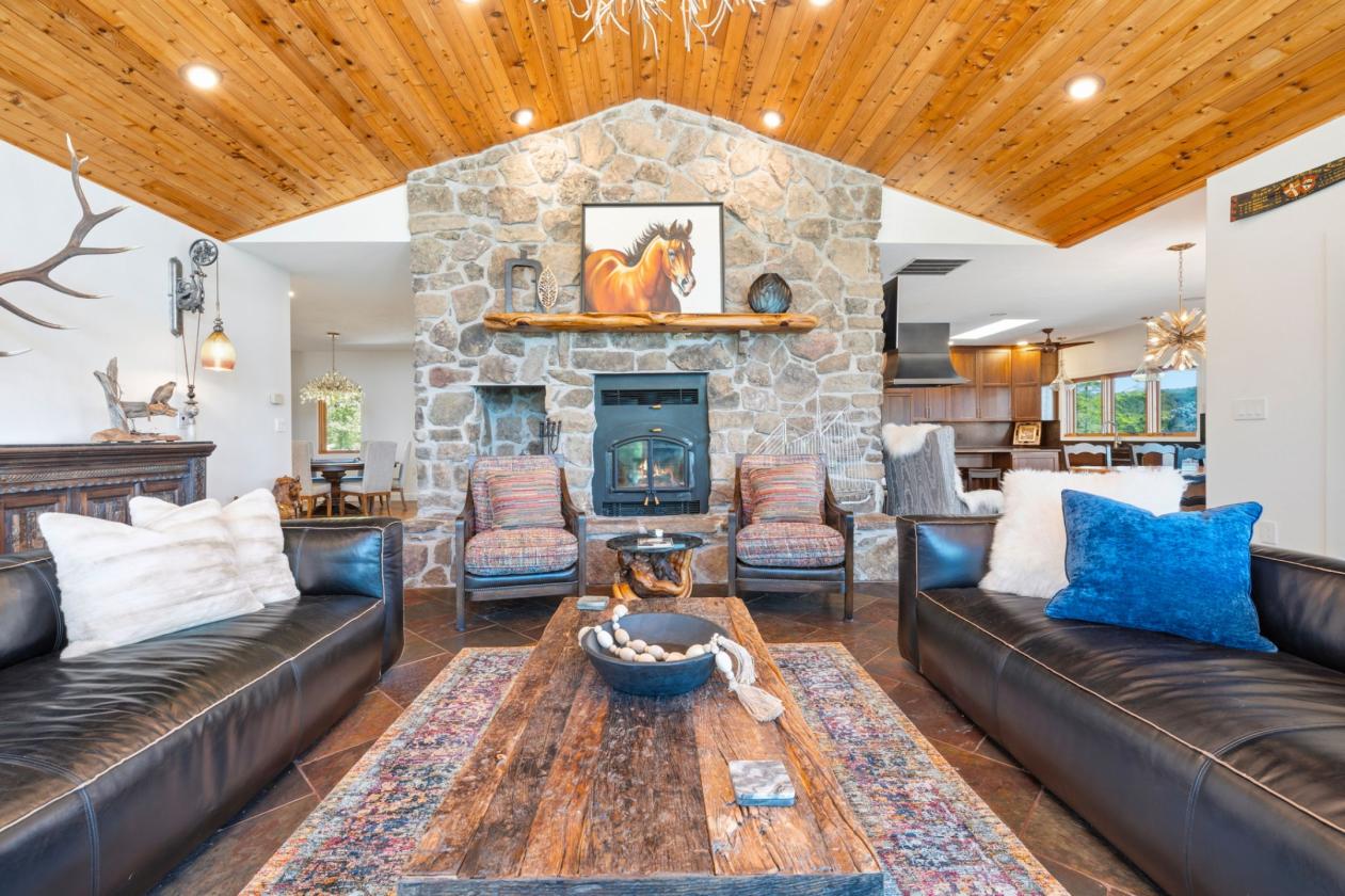 Remodeled Lakefront Horse Property with VIEWS! - photo 11