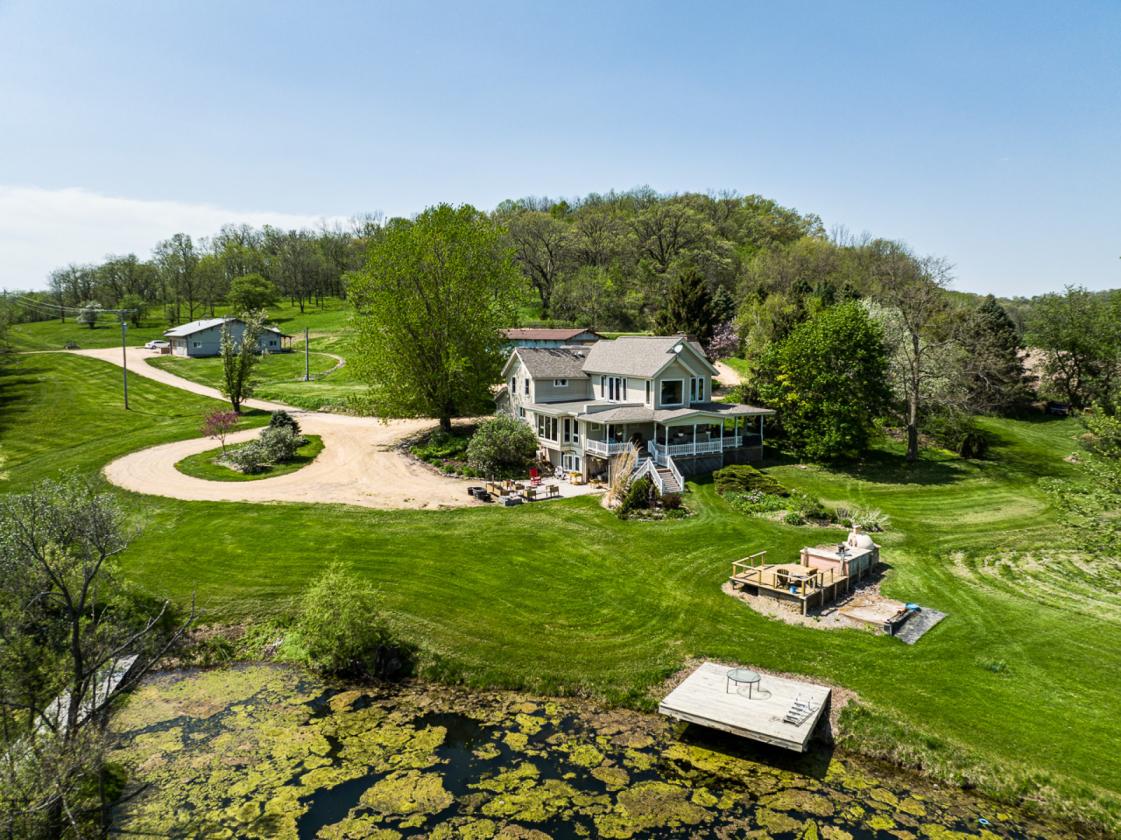 27 Acre Multi-generational Family Compound - photo 2