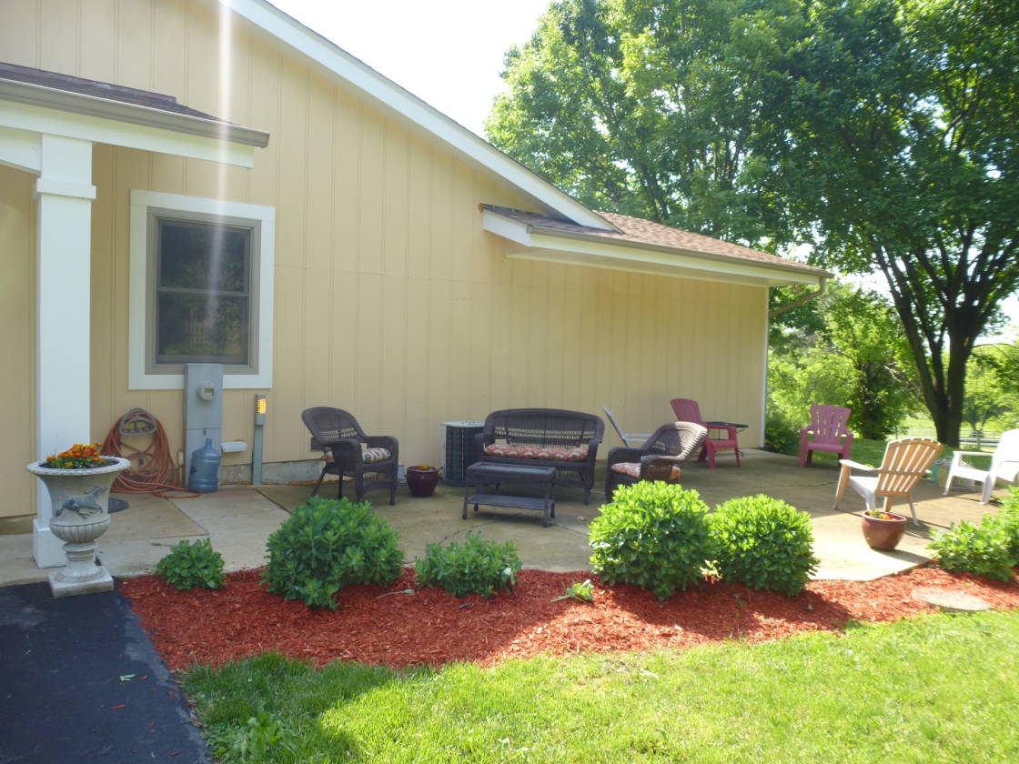 16 Plus Acre Horse Property With Ranch home, Private Pond... Sugar