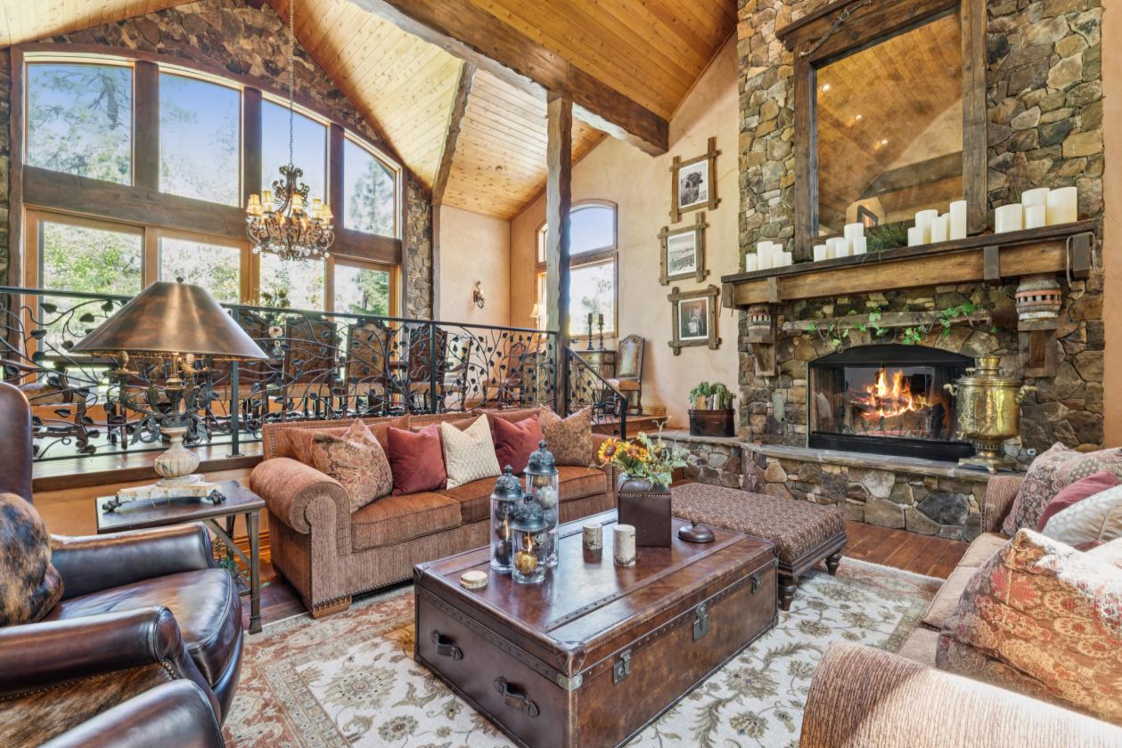 Luxury Equestrian Estate in the Mountains - photo 6