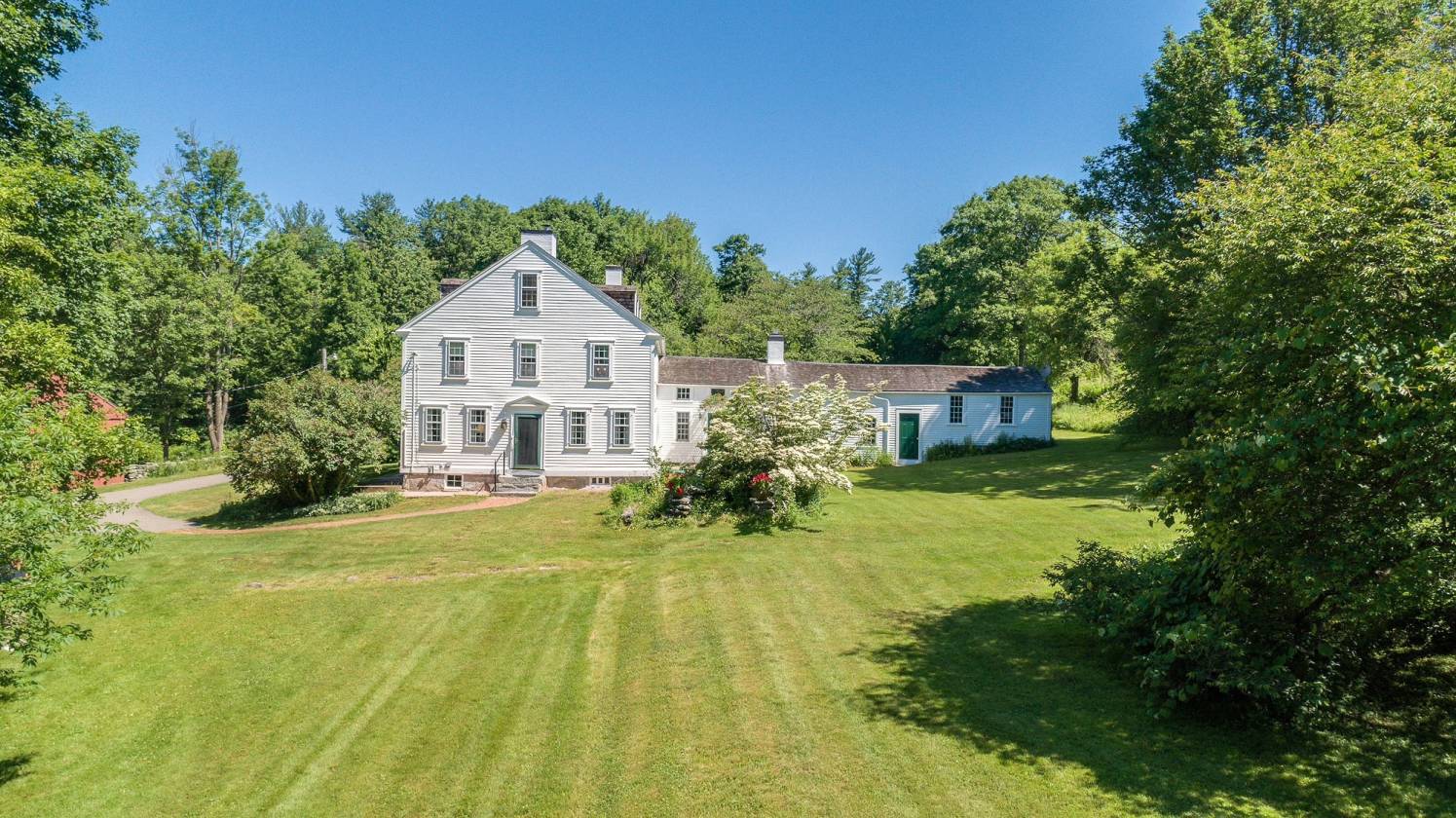 New England horse farm , barn and 20+ acres Princeton, Worcester