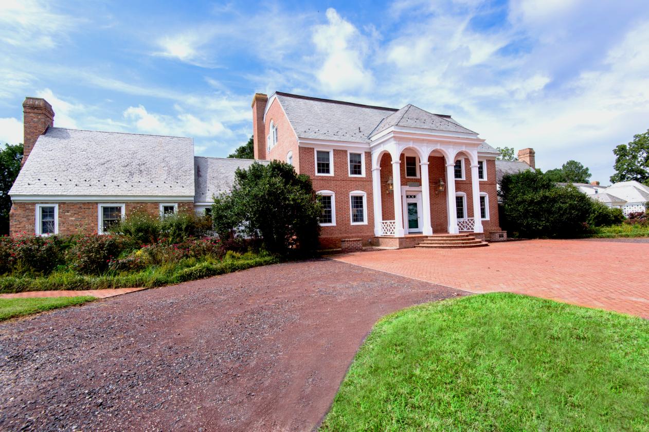 Waterfront Equestrain Luxury Estate - photo 2