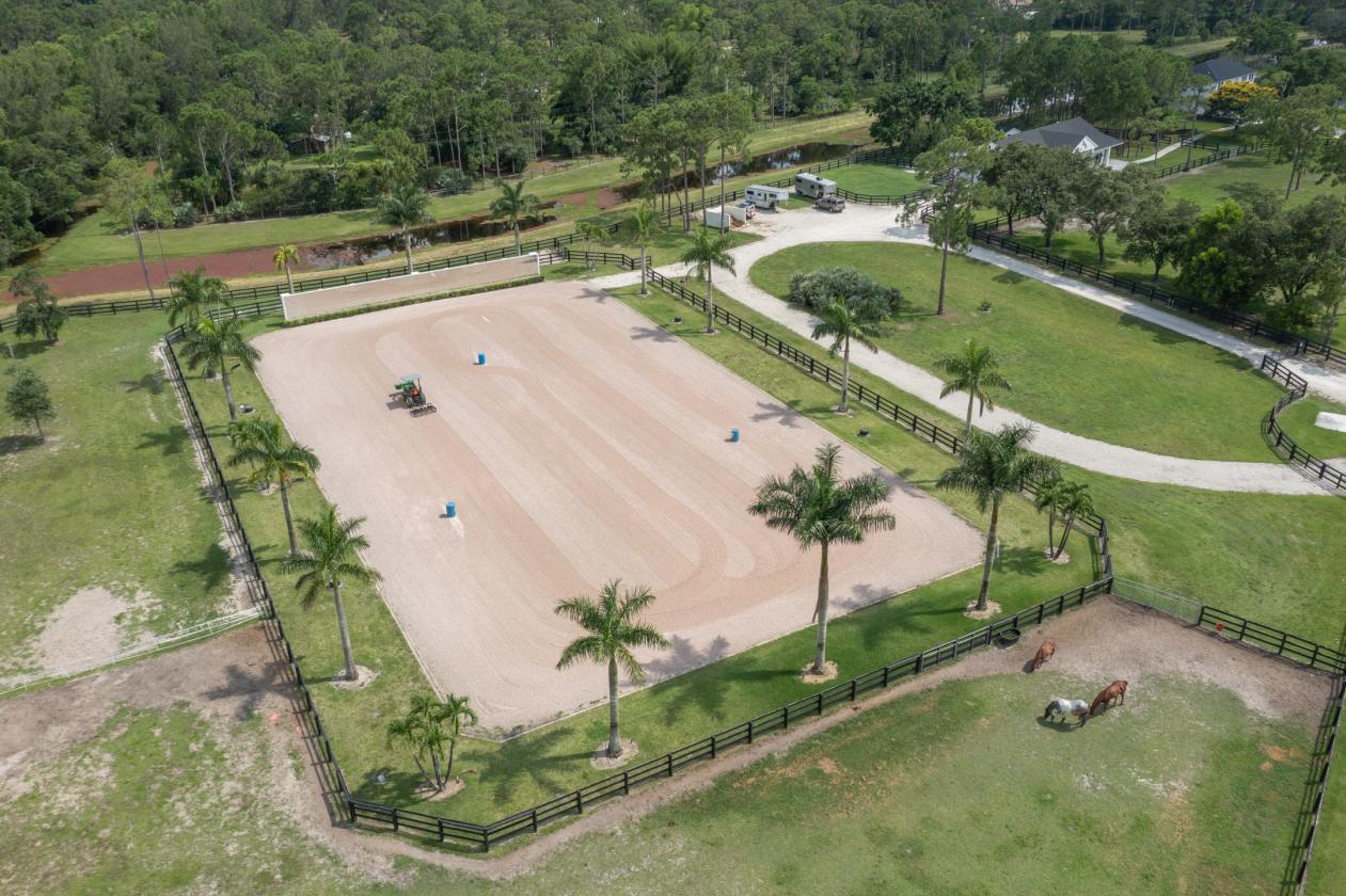 Custom Built 10 Acre Equestrian Estate - photo 1