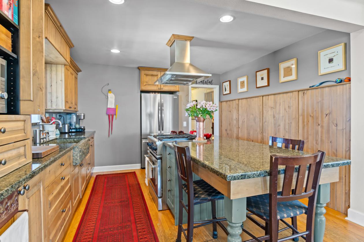 Exceptional Equestrian Estate With Indoor Arena - photo 5