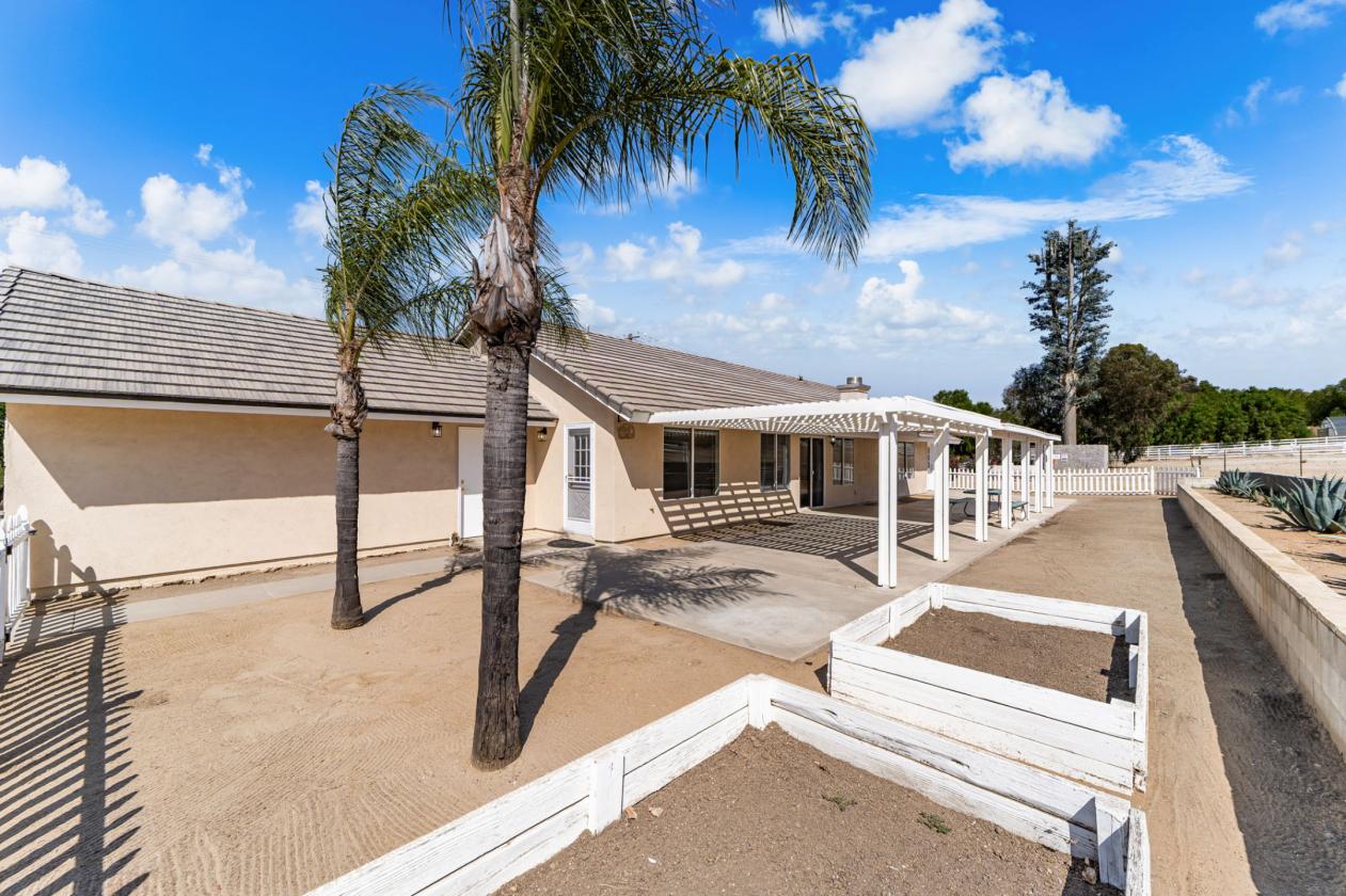 16 Acre Redlands Ranch - photo 21