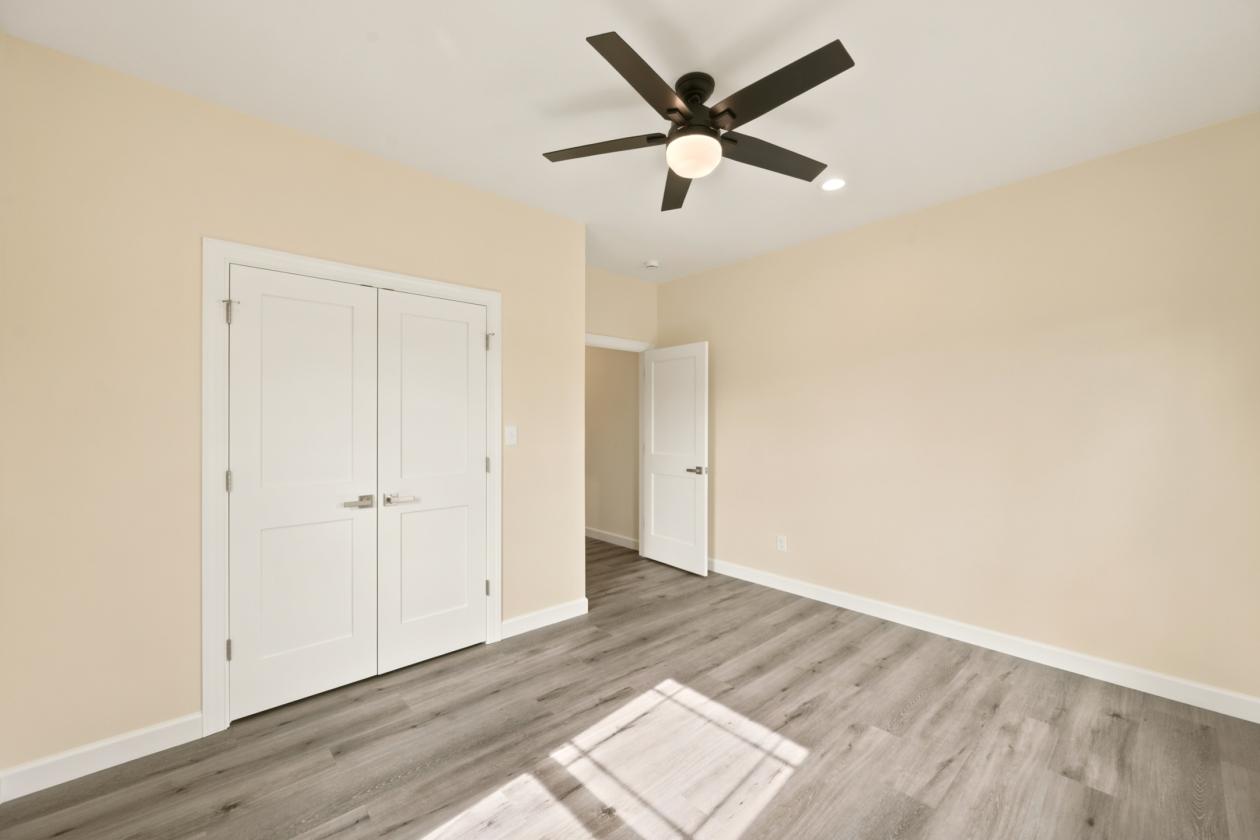 New Move-In Ready Equestrian Home on 8.72 Acres - photo 18