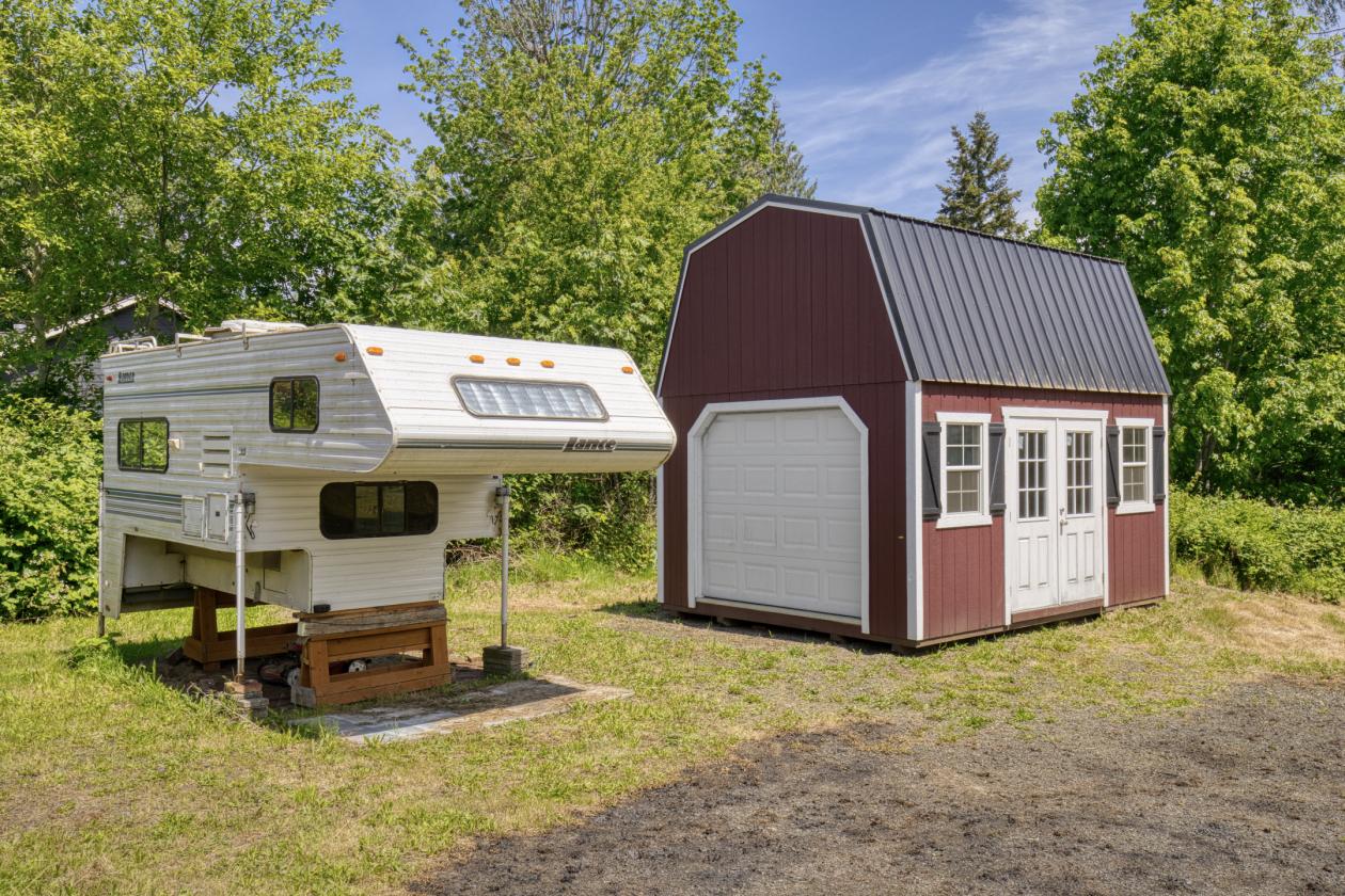 PNW Acreage with trails for Equestrians! - photo 18