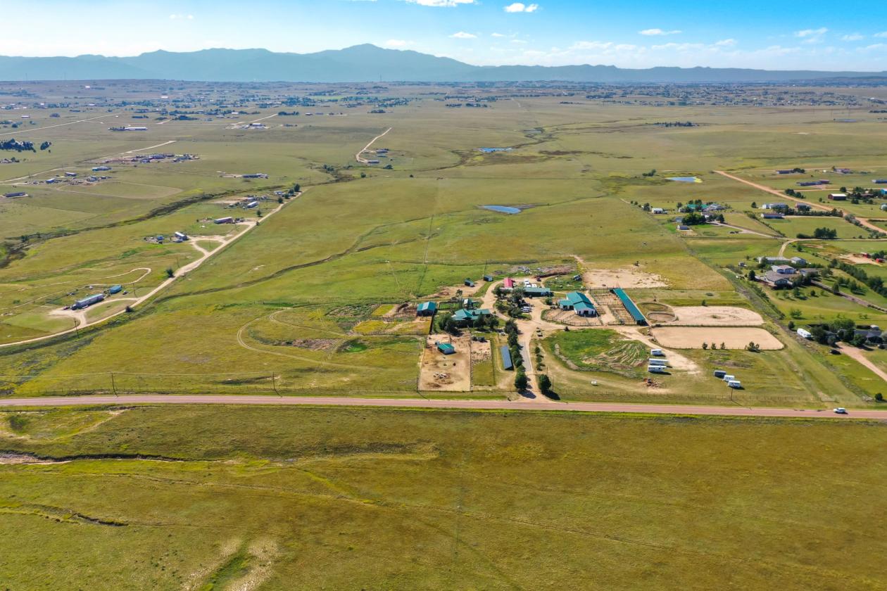 Boarding Facility - 40 stalls - 80 AC - 2 Homes - photo 26