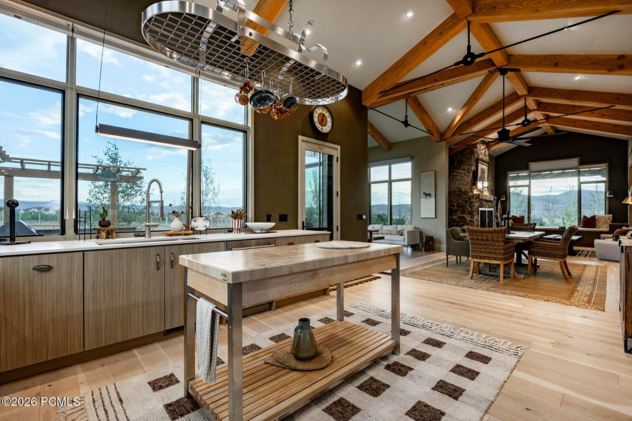 Rural Chic Farmhouse on 7.2 Acres - photo 7