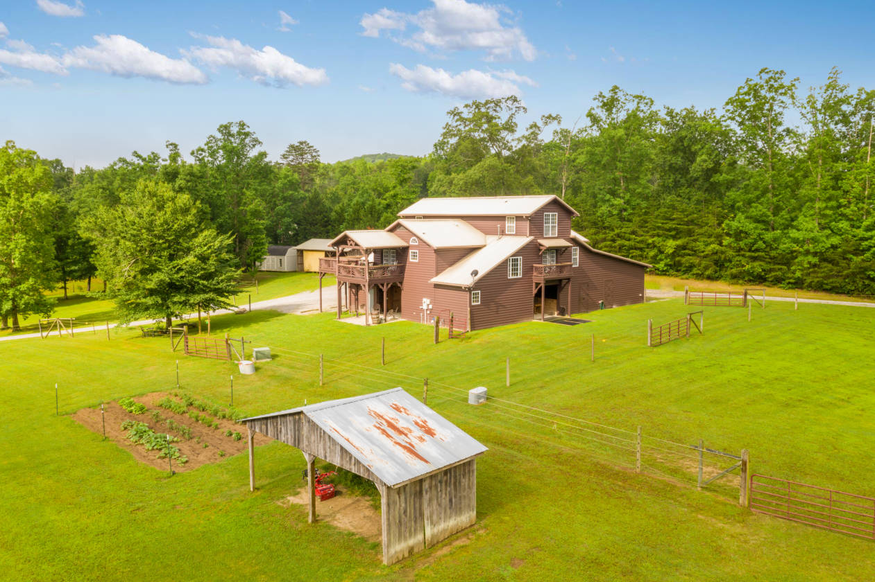 Gorgeous 30 acre Equestrian Estate | Rising Fawn, Walker County ...