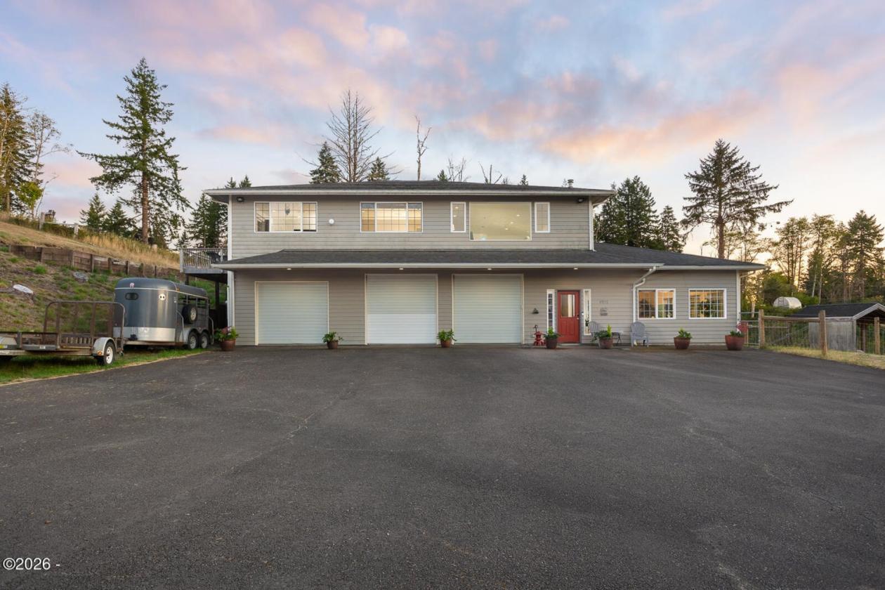 Exceptional Oregon Coast Estate - photo 25