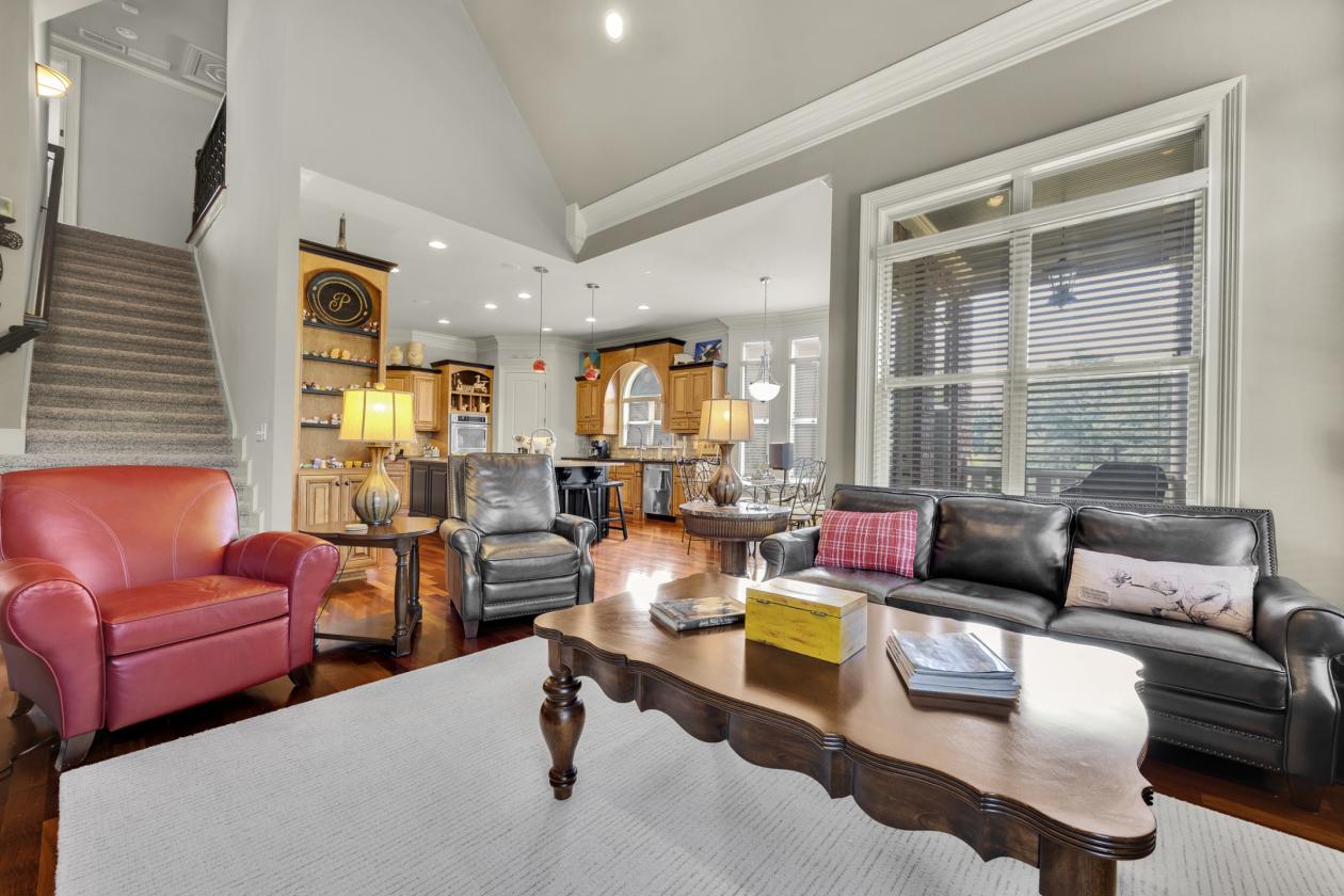 Luxury Country Estate on 15.6 Acres - photo 14