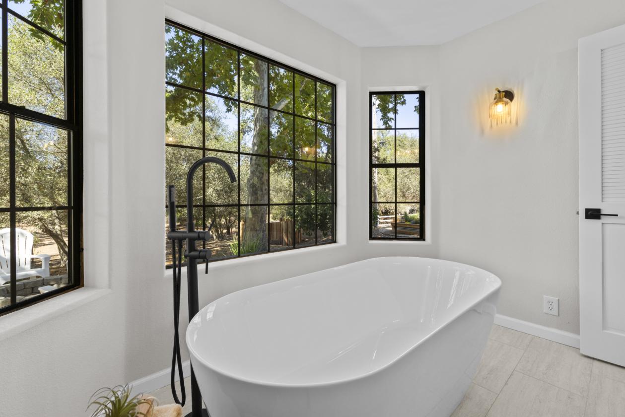 LUXURY GRANITE BAY ESTATE ON 2.3 USABLE FLAT ACRES - photo 16