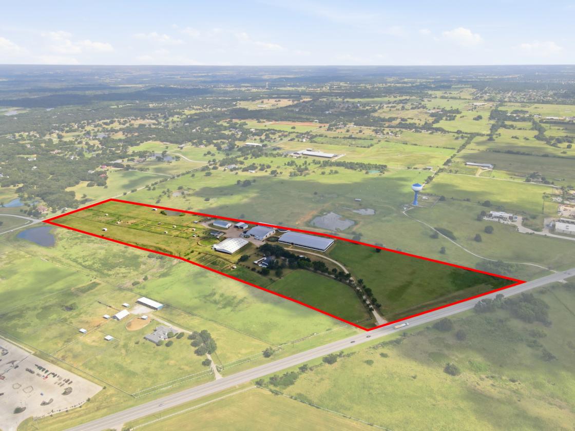 Exceptional Equestrian Estate w/ C-2 Potential! - photo 24