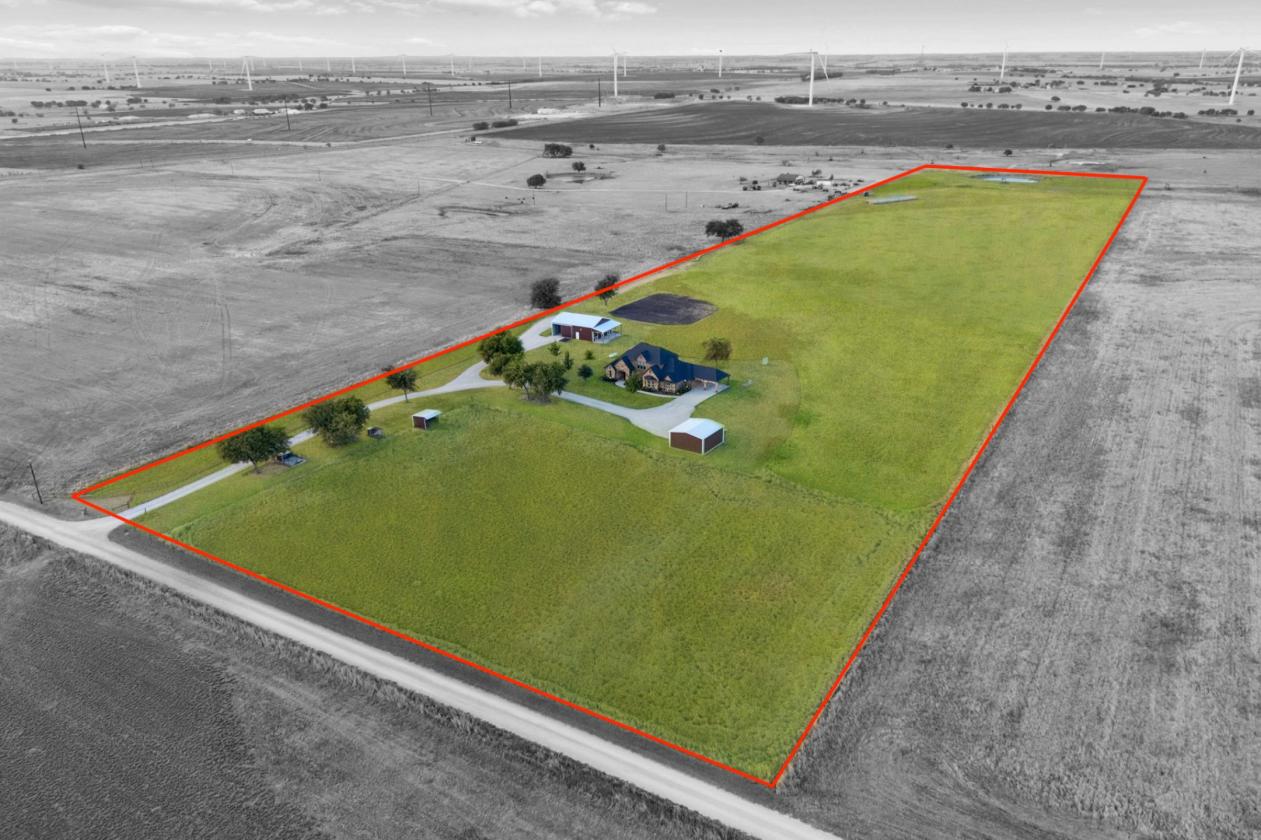 CUSTOM COUNTRY RETREAT ON 25 ACRES - photo 28