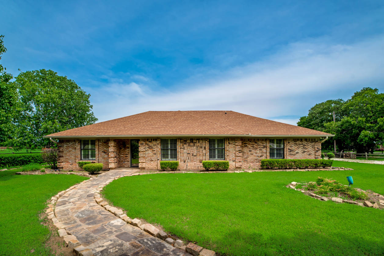 KELLER EQUESTRIAN PROPERTY MUST SEE!!! Keller, Tarrant County