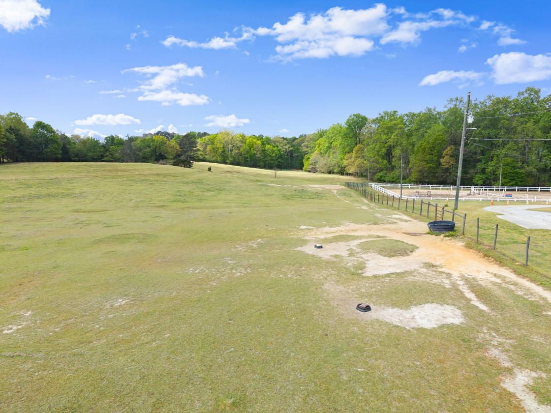 Beautiful Equestrian Estate on 19.8 Acres - photo 12