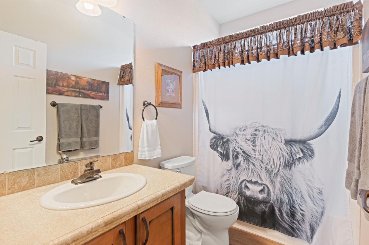 Rare and Charming Equestrian Property - photo 11
