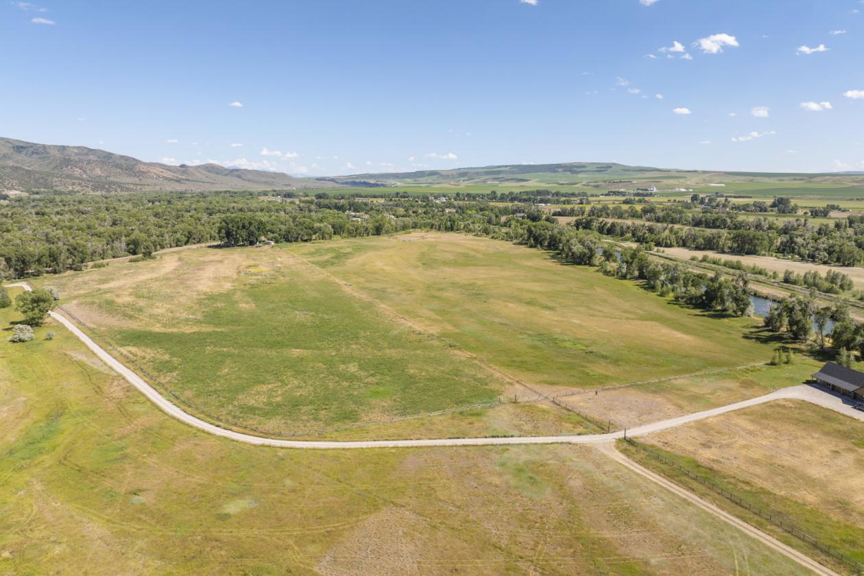 Beautiful Horse Property near the Snake River! - photo 16