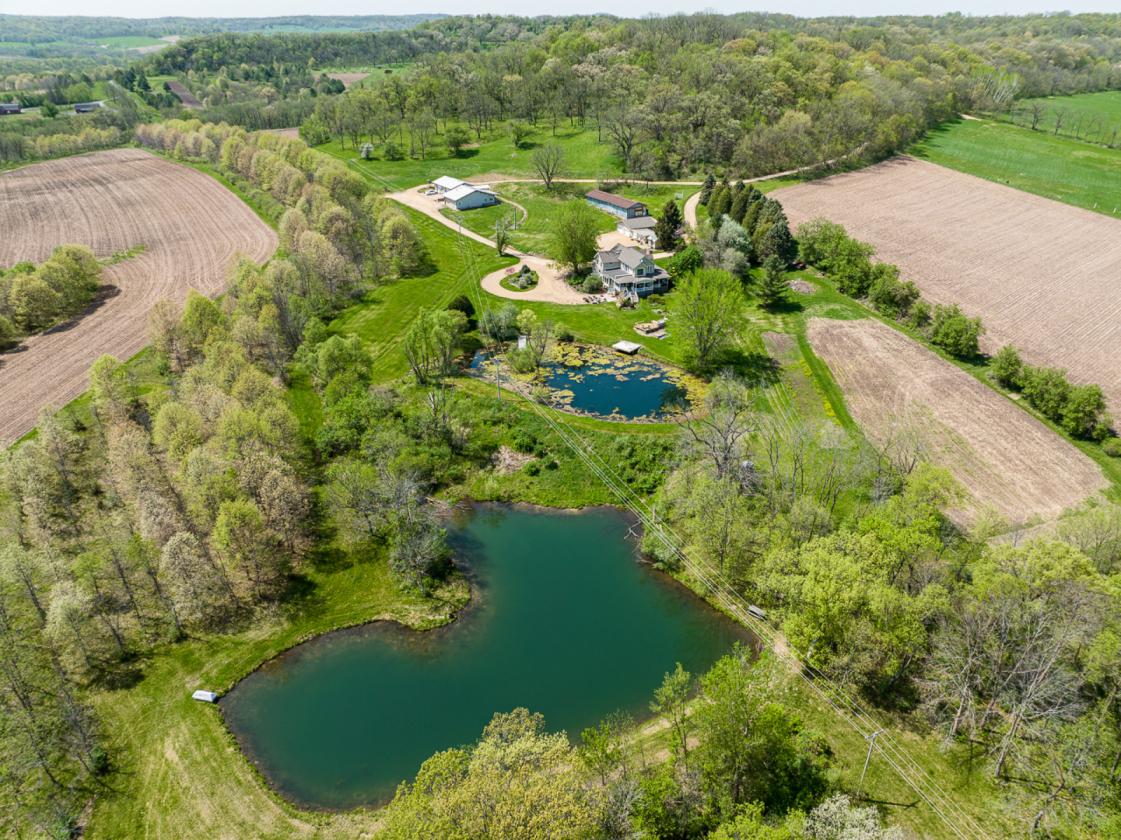 27 Acre Multi-generational Family Compound - photo 4