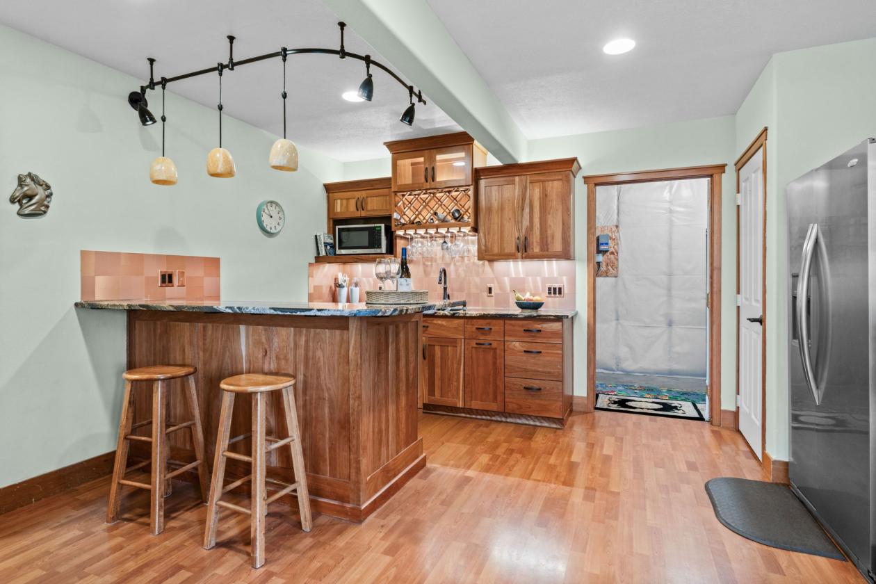 Private Equestrian Retreat, Indoor & Outdoor Arena - photo 18