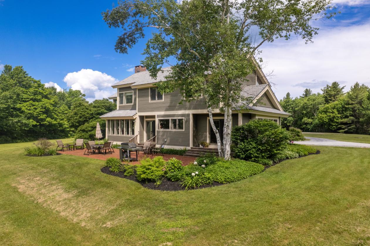 135 acres of lush meadows-private-Barn - photo 4