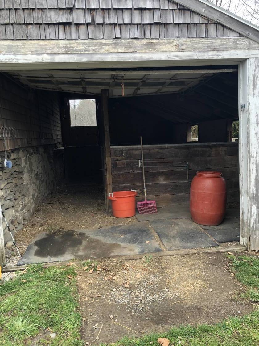 11.31 Acre Horse Farm Dighton, Bristol County, Massachusetts Horse