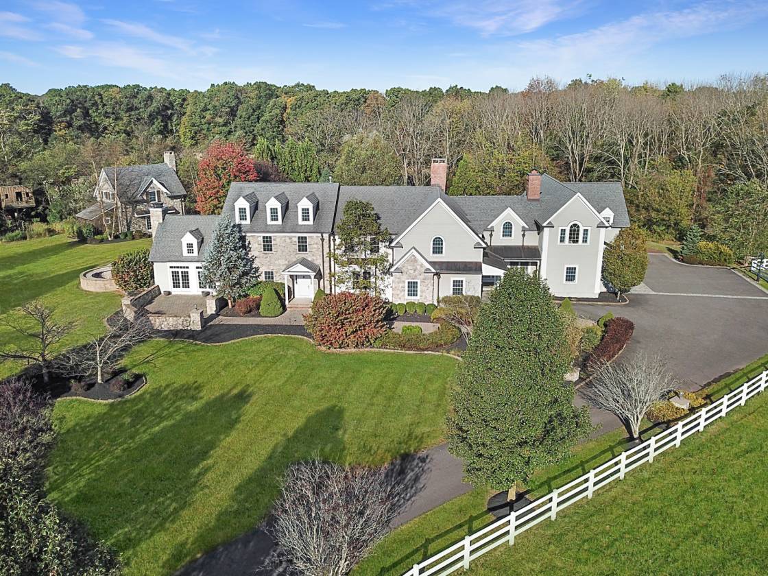 Sprawling horse home in the heart of Hunterdon County Frenchtown