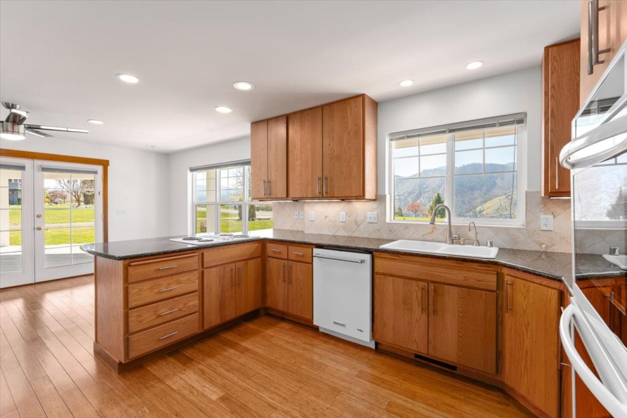 Lake Chelan Retreat - photo 17