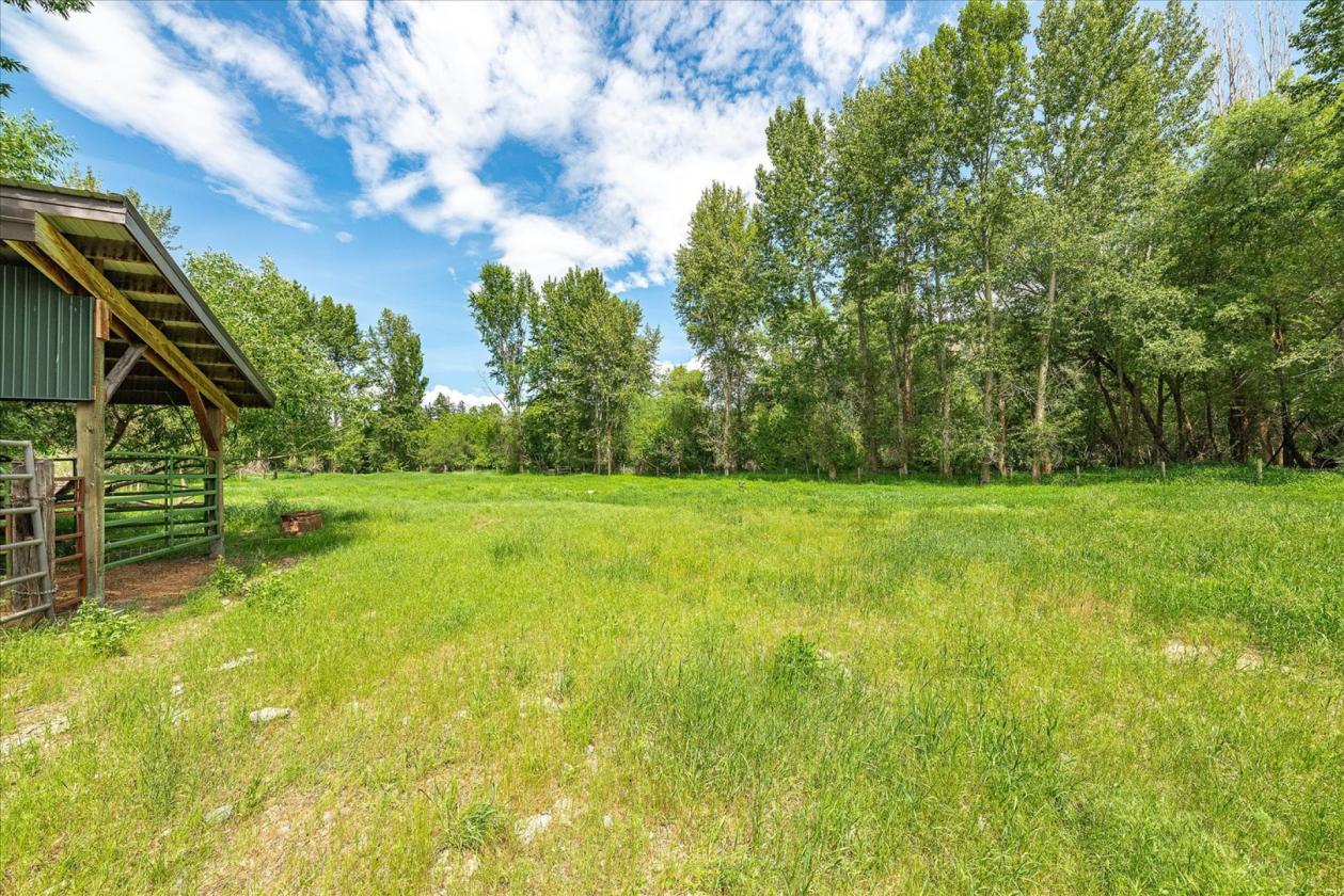 One-of-a-kind Custom Home! 16+ Acres on Mill Creek - photo 9