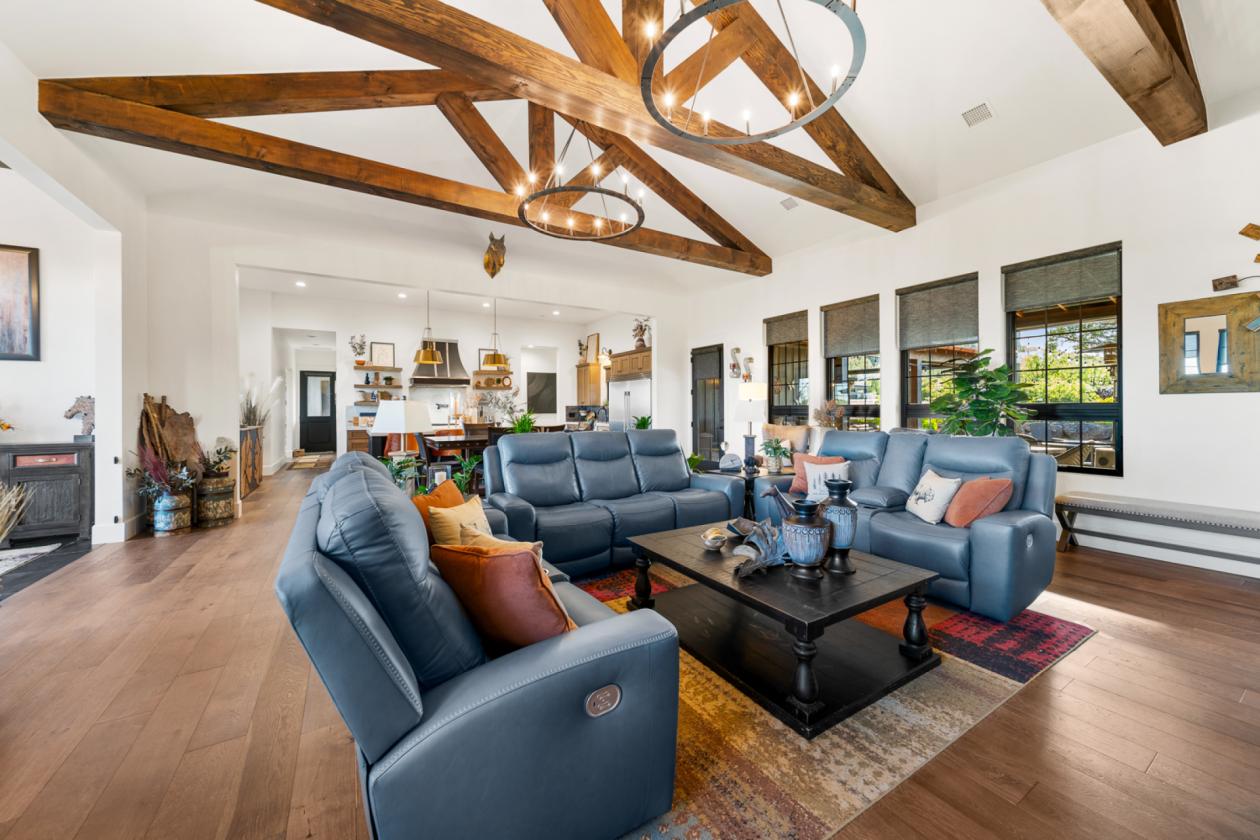 Unrivaled Luxury Legacy Estate with Amazing Views - photo 8