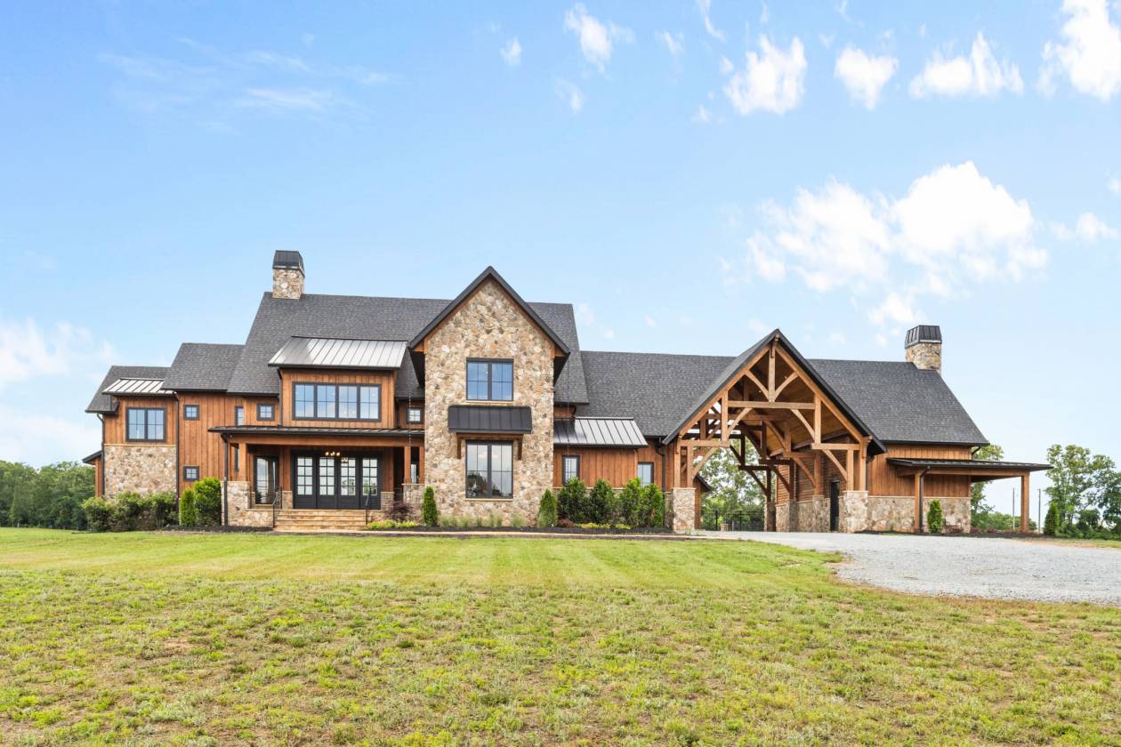 Horse Property for sale.