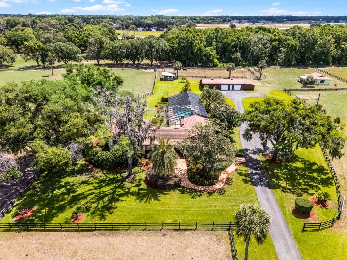 Horse Property for sale.