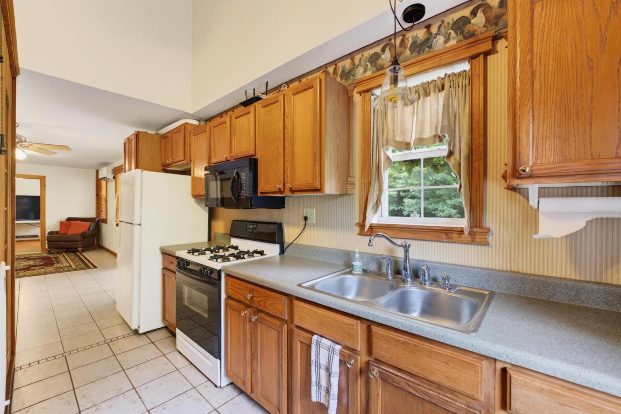 Mini Farm in Monroe County! TWO Residences! - photo 21